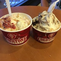 Photo taken at Cold Stone Creamery by Robert P. on 7/26/2017