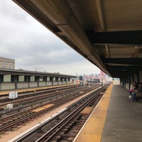 Photo taken at MTA Subway - 40th St/Lowery St (7) by Jesse R. on 7/25/2017