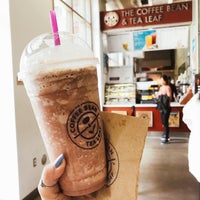 Photo taken at The Coffee Bean &amp;amp; Tea Leaf by Mizuho . on 6/6/2018