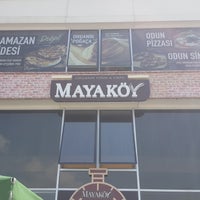 Foto scattata a Mayaköy Organik Fırın ve Kafe da Sadık D. il 8/17/2017