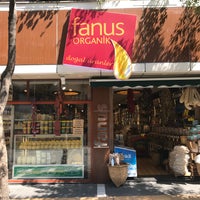 รูปภาพถ่ายที่ Fanus Organik Ve Doğal Ürünler โดย Fanus Organik Ve Doğal Ürünler เมื่อ 7/7/2017
