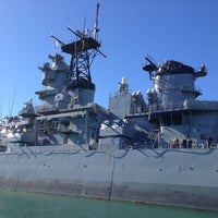 Photo prise au Battleship IOWA Ship Store par Doug T. le12/27/2012
