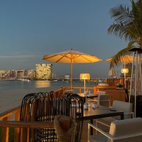 Photo taken at Beach Bar and Grill @ the Royal Mirage by Dr.Mohammed on 1/14/2022