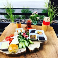 7/6/2017에 The Lukkans Coffee님이 The Lukkans Coffee에서 찍은 사진