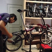 Photo taken at One Fine Day : Brompton Shop by R.S.N. on 9/4/2015
