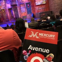 รูปภาพถ่ายที่ Mercury Theater Chicago โดย Christian V. เมื่อ 12/31/2018