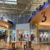 Photo taken at Great Lakes Crossing Outlets by World Travels 24 on 6/14/2022