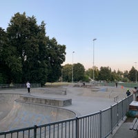 Photo taken at Lower Woodland Skate Park by World Travels 24 on 8/4/2019