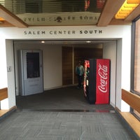 Foto tirada no(a) Salem Center por World Travels 24 em 5/21/2016