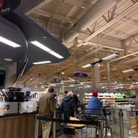Photo taken at Mariano&amp;#39;s Fresh Market by World Travels 24 on 12/27/2019