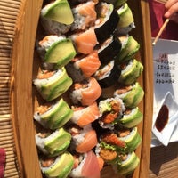 Das Foto wurde bei Tokyo Sushi von Charlien V. am 4/15/2015 aufgenommen