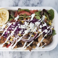รูปภาพถ่ายที่ Kotti Berliner Döner Kebab โดย Kotti Berliner Döner Kebab เมื่อ 6/21/2017