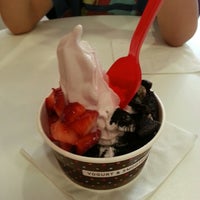 Photo taken at Red Mango by Amyrose E. on 8/4/2013