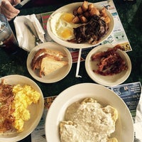 Photo taken at Metro Diner by Christy R. on 5/30/2015