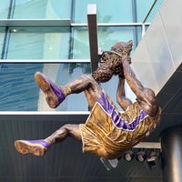 Photo taken at Shaquille O&amp;#39;Neal Statue by Natalie U. on 3/29/2018