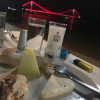รูปภาพถ่ายที่ Balıkçı İlyas usta -Altınkum www.balikciilyasusta.com โดย Hasret S. เมื่อ 9/6/2017
