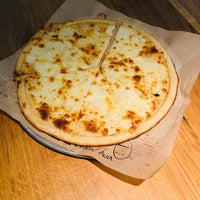 11/27/2021 tarihinde Anne C.ziyaretçi tarafından Blaze Pizza'de çekilen fotoğraf
