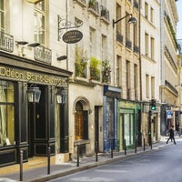 Das Foto wurde bei Hotel Odéon Saint Germain von Hotel Odéon Saint Germain am 9/9/2014 aufgenommen