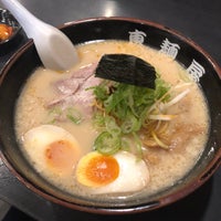 Photo taken at 東麺房 やみつきラーメン by aoi y. on 9/20/2018