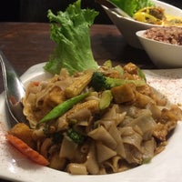 Photo taken at Thai Idea Vegetarian Restaurant by Maria K. on 2/7/2017