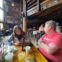 5/31/2022 tarihinde Patty L.ziyaretçi tarafından Mangy Moose Restaurant and Saloon'de çekilen fotoğraf