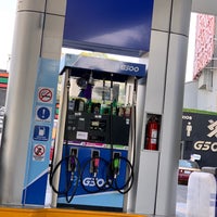 Photo taken at Gasolinera Cuemanco by Christopher d. on 11/8/2019