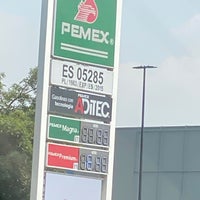 Photo taken at Gasolinera 5285 CorpoGAS by Christopher d. on 5/29/2020