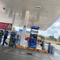 Photo taken at Gasolinera autopista by Christopher d. on 9/7/2020