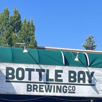 Foto diambil di Bottle Bay Brewing Co oleh Steve G. pada 7/22/2022