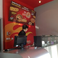 Photo taken at Pizza Hut Delivery by Lazar S. on 8/10/2012