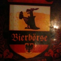 รูปภาพถ่ายที่ Bierbörse Pub โดย Rafael P. เมื่อ 3/2/2012