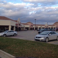 Birch Run Premium Outlets - Outlet Mall