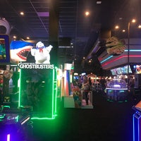 Photo taken at Dave &amp; Buster&#39;s by Ivy C. on 9/1/2017