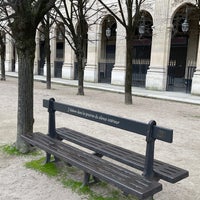 รูปภาพถ่ายที่ Jardin du Palais Royal โดย Aliii เมื่อ 2/5/2024