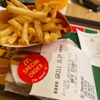 Photo taken at McDonald&amp;#39;s &amp;amp; McCafé by Andreas H. on 11/27/2022