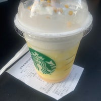 Photo taken at Starbucks by イリエ ち. on 5/30/2022