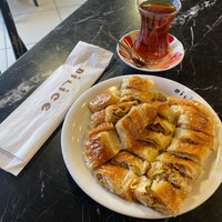 Photo taken at Tarihi Bilice Börekçisi by dunya d. on 10/5/2021
