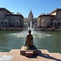 Photo taken at BAPS Shri Swaminarayan Mandir by Gerardo A. on 10/28/2023