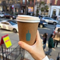 Photo taken at Blue Bottle Coffee by H on 11/11/2023