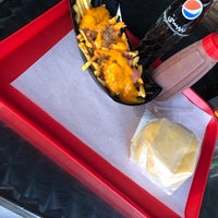 Foto tirada no(a) Burger Box por Muataz .. em 7/15/2018