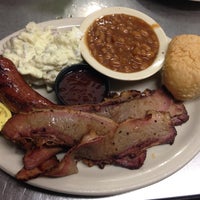 Photo prise au Texas Traditions Grill &amp;amp; Bakery par Texas Traditions Grill &amp;amp; Bakery le7/25/2017