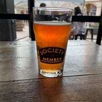 Photo taken at BarrelHouse Brewing Fresno - Taproom at River Park by isaac g. on 7/26/2021