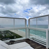 Foto tirada no(a) 1 Hotel South Beach por Abdulrahman em 10/24/2023