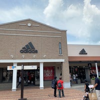 アディダス リーボック ファクトリーアウトレット 北区 神戸市のスポーツ用品店 アディダス リーボック ファクトリーアウトレット 北区 神戸市のスポーツ用品店
