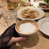 Photo taken at Le Pain Quotidien by T on 2/11/2022
