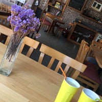 7/20/2017 tarihinde E&amp;amp;G 💙ziyaretçi tarafından Midi Cafe Bistro'de çekilen fotoğraf