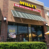 Photo taken at Willy&amp;#39;s Mexicana Grill #6 by Lindy F. on 9/4/2017