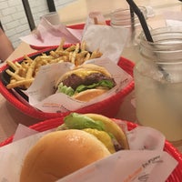 3/12/2017にTuck-Fatt T.がOmakase Burgerで撮った写真