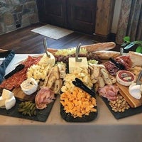Foto diambil di The Cheese Bar oleh The Cheese Bar pada 6/26/2017