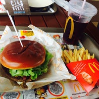 Photo taken at McDonald&amp;#39;s by Juliano S. on 3/1/2016